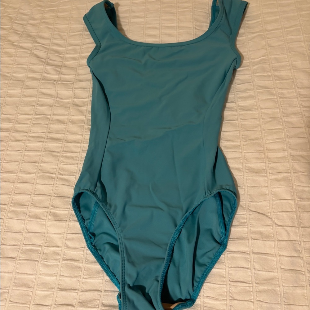 Simple Blue Eleve leo